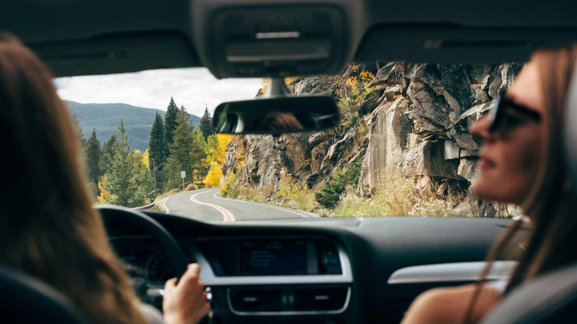 Travel Smart: How to Reach River Meadow House by Train or Car